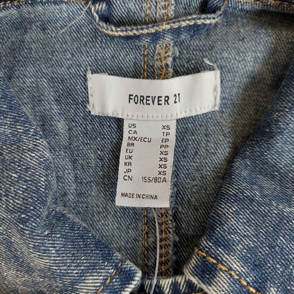 Forever 21 Denim Jacket Womens XS Blue Acid Wash Cropped Moto Asymmetrical Zip - Picture 2 of 5